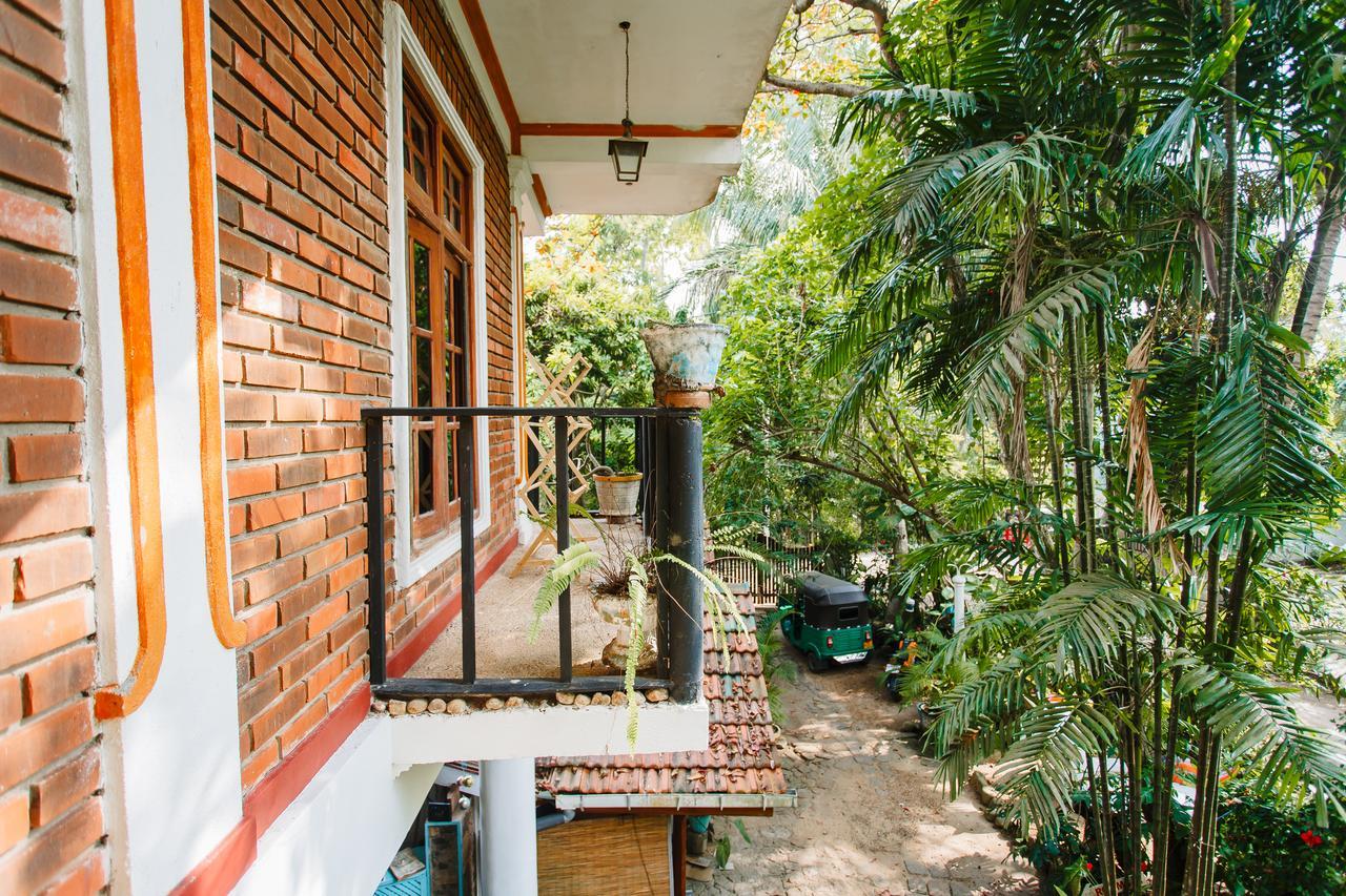 Sunny Family Unawatuna Exterior photo