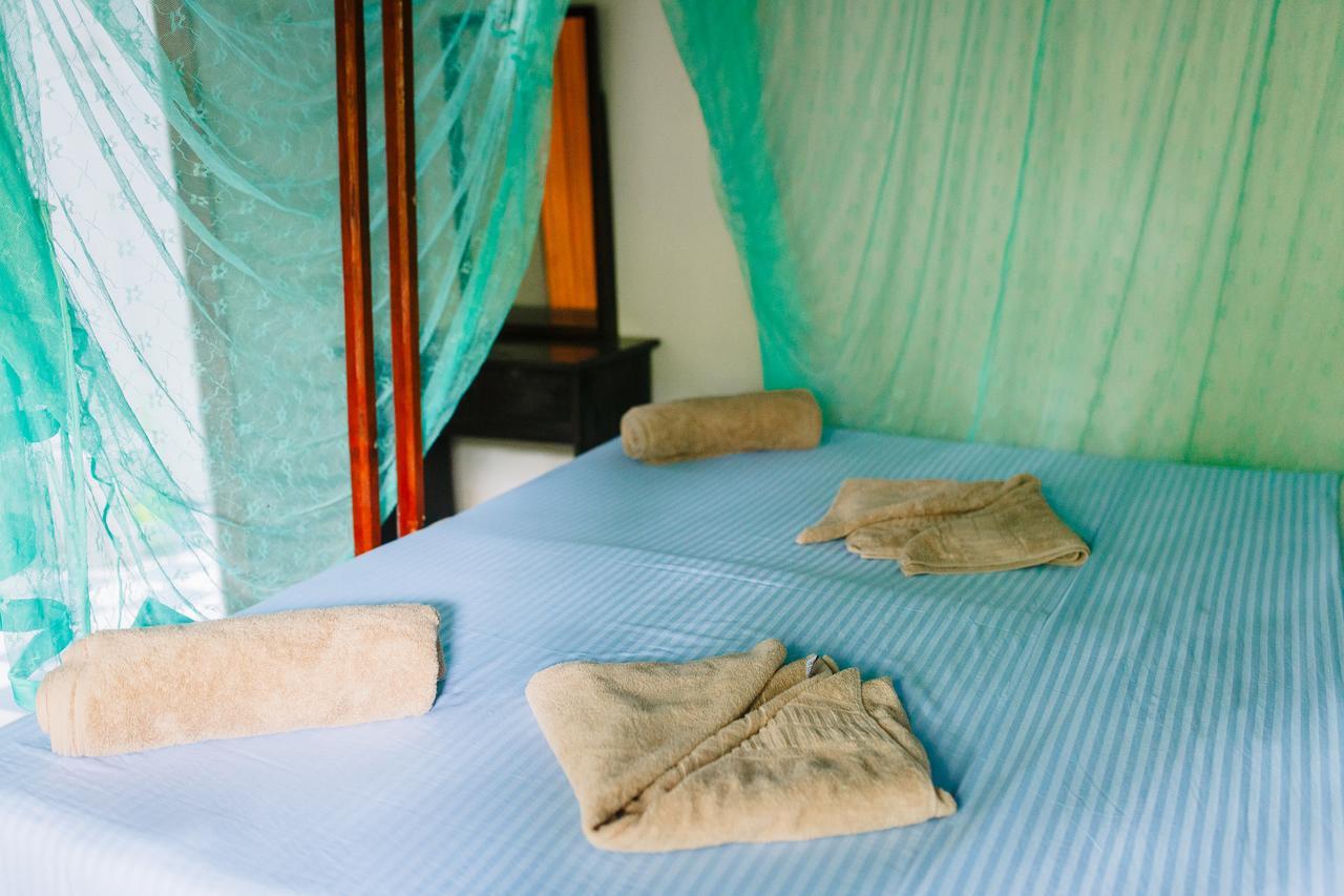 Sunny Family Unawatuna Room photo