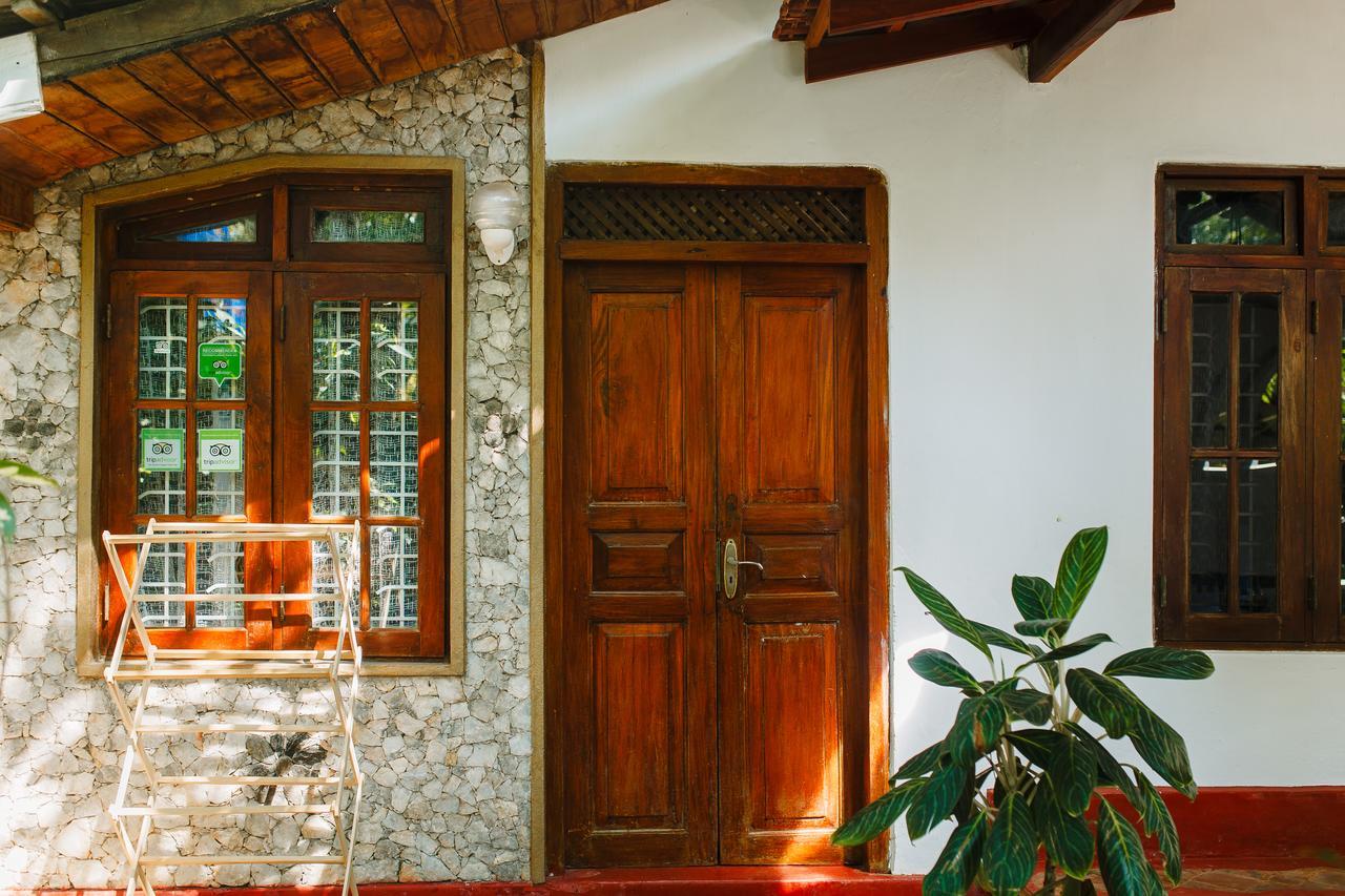 Sunny Family Unawatuna Exterior photo